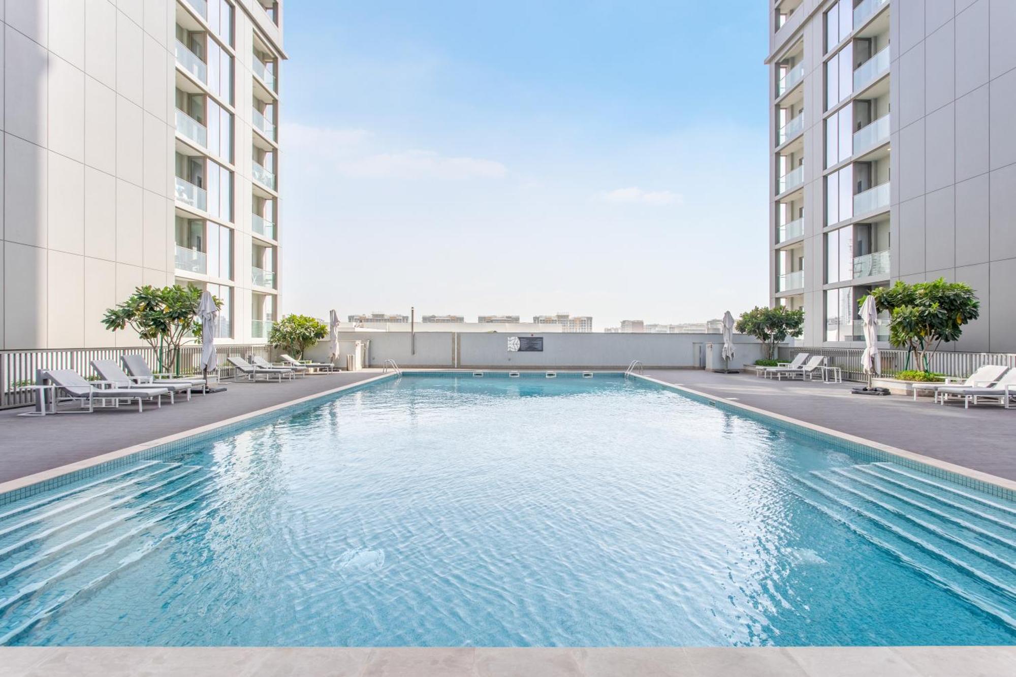 Stay By Latinem Luxury 1Br Plus Study Holiday Home Cv A2712 Near Downtown Dubai Eksteriør bilde