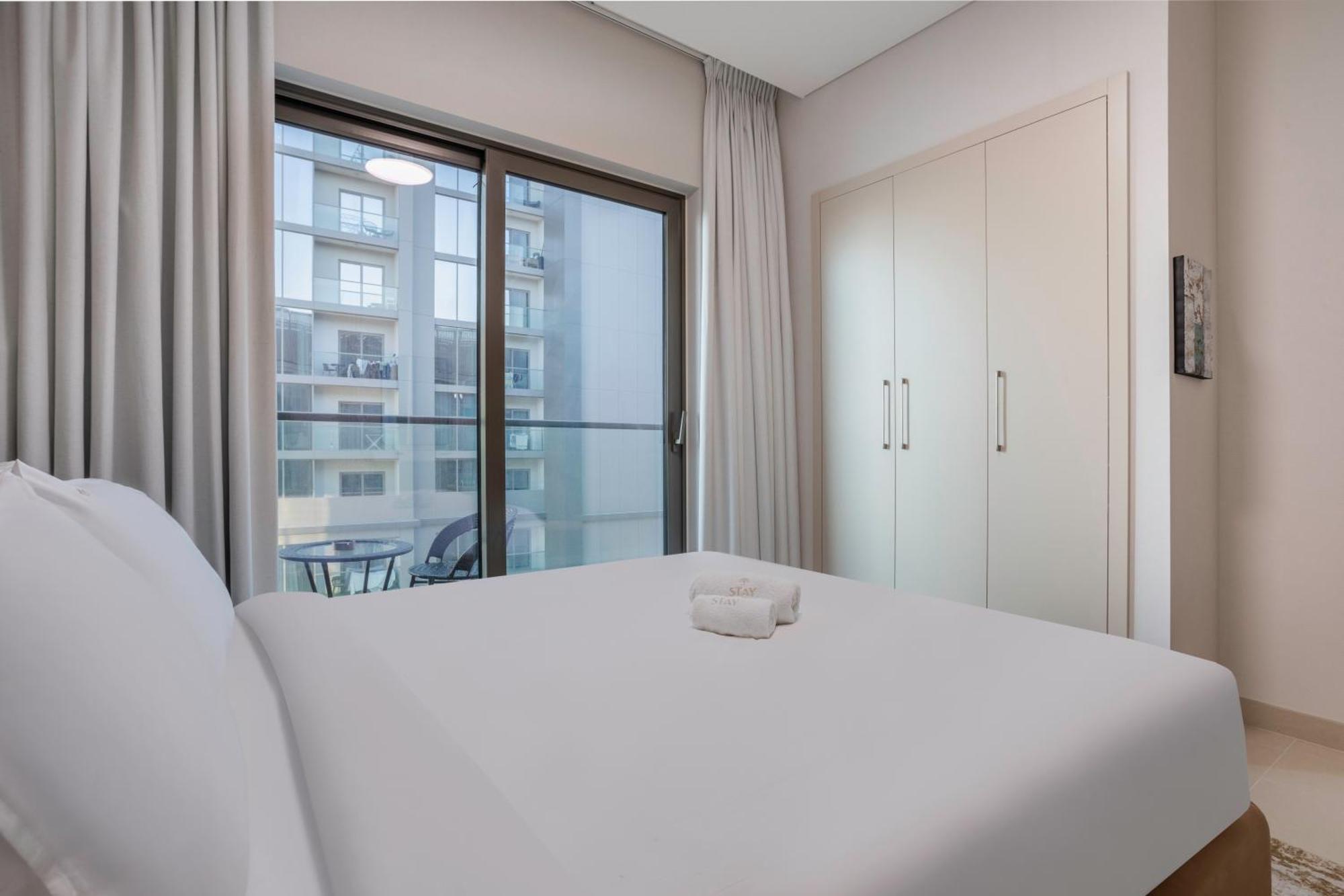 Stay By Latinem Luxury 1Br Plus Study Holiday Home Cv A2712 Near Downtown Dubai Eksteriør bilde